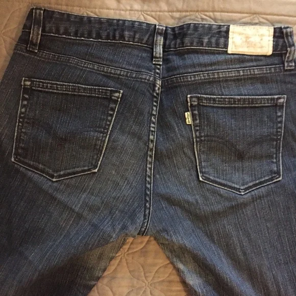 ✨👖 Levi's Mid Rise Bootcut 553 – For When You Wanna Kick It in Style 👖✨ - Picture 3 of 11